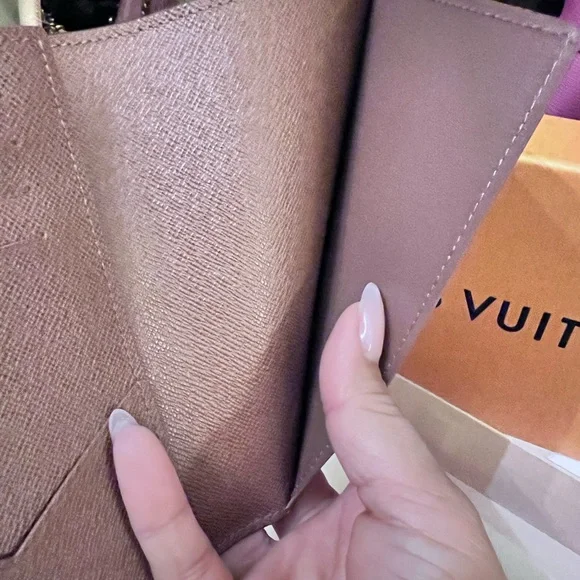 SOLD!Louis Vuitton Monogram Passport wallet! Brand new - Picture 9 of 10